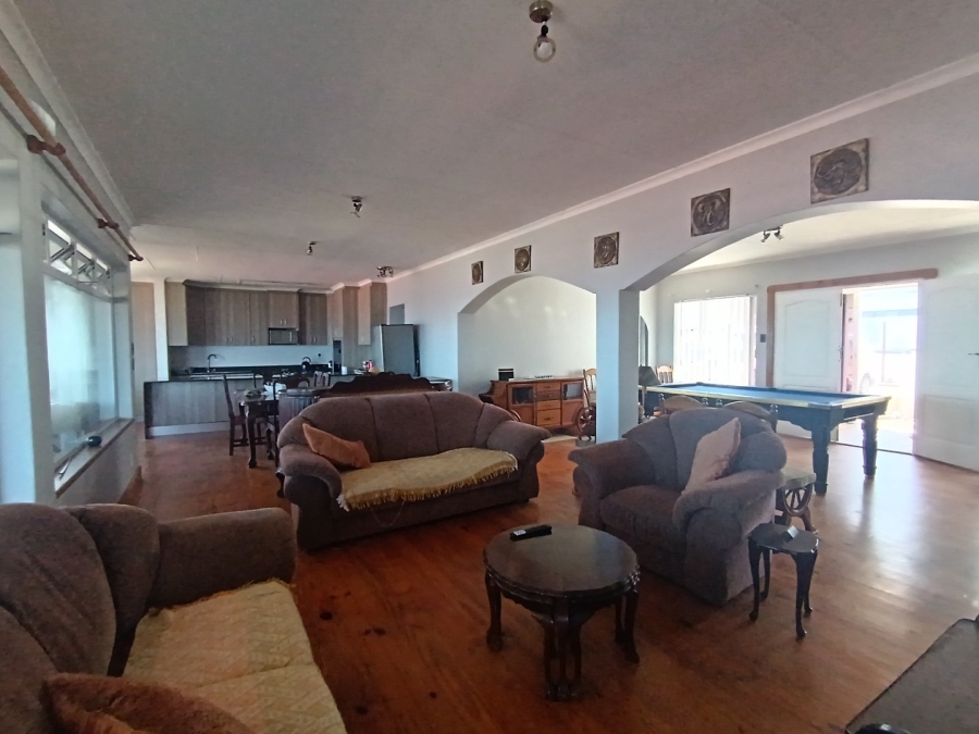 7 Bedroom Property for Sale in Tergniet Western Cape